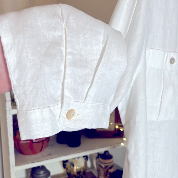 💙Isaac Mizrahi New York L 100% linen.Mother of Pearl buttons,roll tab sleeves. - Picture 6 of 6